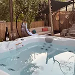 Maison Dans Les Arbres, Spa, Tennis, Parking Ним