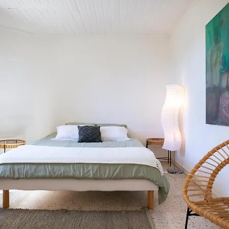 בית נופש Maison Dans Les Arbres, Spa, Tennis, Parking