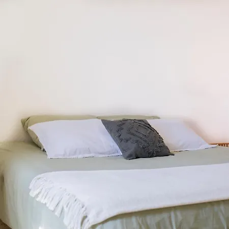 בית נופש Maison Dans Les Arbres, Spa, Tennis, Parking